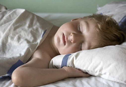 臥式秤能夠檢測兒童身高，好的睡眠性能夠促進寶寶健康成長
